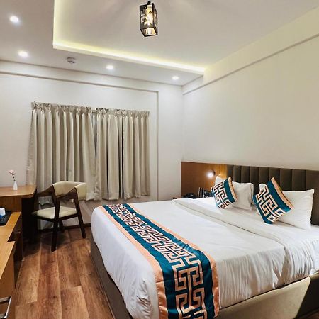 Hotel Aashraya Dod Jala Ngoại thất bức ảnh