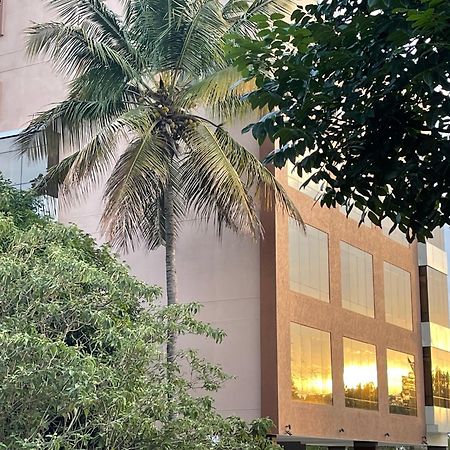 Hotel Aashraya Dod Jala Ngoại thất bức ảnh