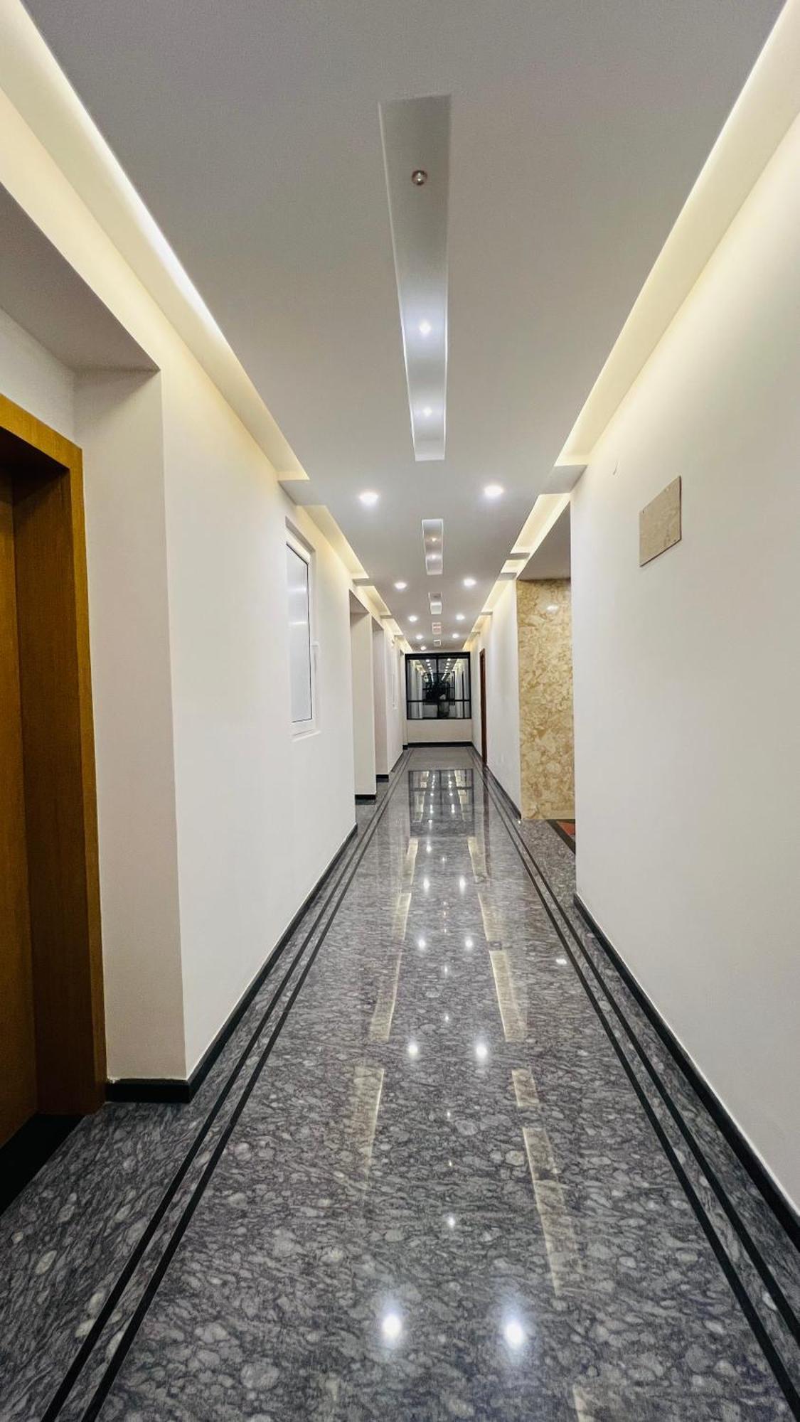 Hotel Aashraya Dod Jala Ngoại thất bức ảnh