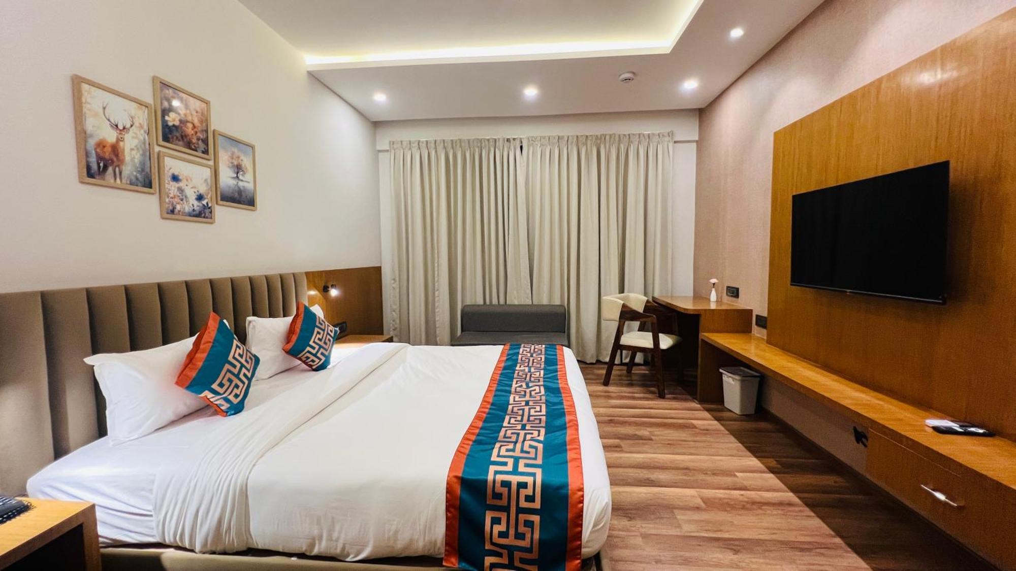 Hotel Aashraya Dod Jala Ngoại thất bức ảnh